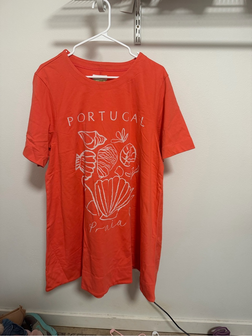 Portugal Shell Graphic Short Sleeve Tee - Coral